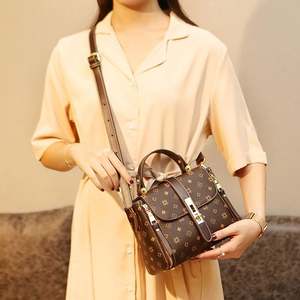 Bolso de Mano de Diseño de Alta Gama para Mujer, con Patrón Geométrico, Forro de Poliéster Resistente, Cierre de Cremallera, Portátil y Moderno - Product Image 2