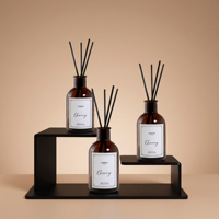 Ensemble de diffuseur de parfum en verre ambré de luxe 100 ml avec bâtonnets noirs et emballage cadeau haut de gamme