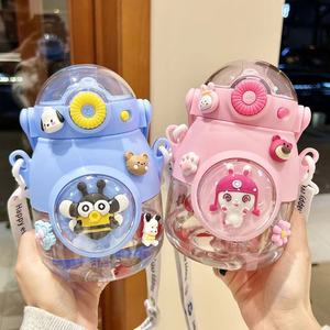Bouteille d'eau à paille grande capacité pour enfants, motif dessin animé, sans BPA, lavable au lave-vaisselle, design esthétique et mignon pour filles - Product Image 1