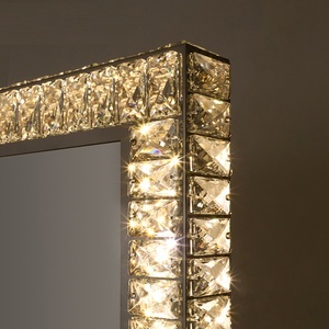 Miroir Sur Pied LED Effet Diamant Brisé Créatif, Miroir de Coiffeuse et de Salle de Bain en Cristal - Product Image 5