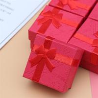 Boîte à bijoux en carton avec couvercle personnalisé, design d'emballage durable PPWR avec ruban pour collier, boucles d'oreilles, montre, emballage cadeau