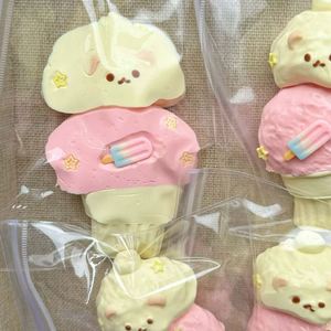 Nuevo Juguete Creativo de Osito de Helado Rosa, de Silicona de Grado Alimenticio, Realista, para Todas las Edades, Regalo Divertido para Niños de 5 a 7 Años - Product Image 2