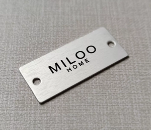 Muebles de Baño Personalizados, Placas de Identificación de Metal Oxidado con Grabado e Impresión, Placas de Identificación de Aluminio con Perforación Artesanal - Product Image 5