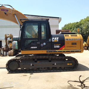Excavateurs d'occasion de 20 tonnes Les pelles sur chenilles CAT 320D ont utilisé des machines lourdes d'origine avec un équipement parfait en stock - Product Image 4