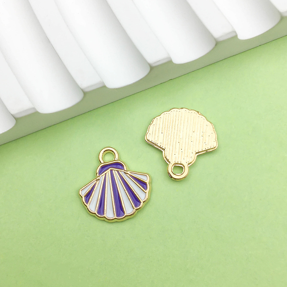 One purple seashell with oil droplets, 13*13mm, 0.9g, 10993g.