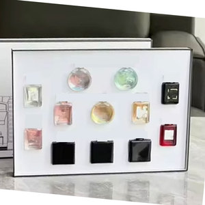 Juego <span class=keywords><strong>de</strong></span> Regalo <span class=keywords><strong>de</strong></span> Cuatro Piezas <span class=keywords><strong>de</strong></span> Perfume <span class=keywords><strong>de</strong></span> Café Negro <span class=keywords><strong>de</strong></span> Larga Duración para <span class=keywords><strong>Mujer</strong></span>, Aroma Floral Ligero, Eau <span class=keywords><strong>de</strong></span> Toilette en Spray, Venta al por Mayor a Nivel Mundial - Product Image 5
