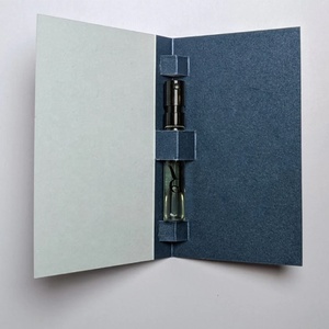 Bán Buôn Biểu Tượng Tùy Chỉnh In Nước Hoa Kiểm Tra Dải Chủ Hương Thơm Mẫu Thẻ Giấy Bao Bì Nước Hoa Chai Mẫu Thẻ Giấy - Product Image 5