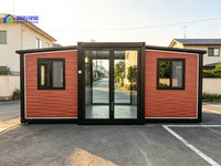 Maison conteneur extensible de 20 pieds, résistante au sable et isolée thermiquement, pour dortoir de personnel de camp de travail dans le désert du Moyen-Orient