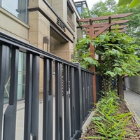 Panneaux de clôture en alliage d'aluminium découpés au laser sur mesure, motif personnalisé, revêtement poudré, design européen moderne, garantie 5 ans, pour villa extérieure