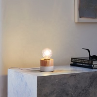 Lampe de table led noire 4W de forme ronde au design moderne et simple