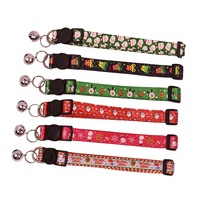 Collier de Noël pour animaux de compagnie, motif dessin animé, avec nœud papillon et clochette, en polyester doux, boucle de sécurité réglable, pour chatons et petits chiens, accessoires de fêtes