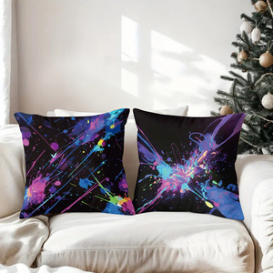 色彩鲜艳的抽象图案抱枕为温馨的客厅装饰增添节日气息，配有节日袜子和驯鹿角。 - Product Image 3