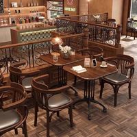 Ensemble table et chaises en bois et fer, design antique minimaliste, pour restaurants, bars, cafés, salons de thé.