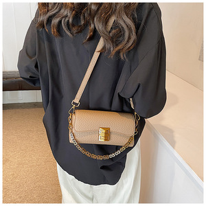Bolso de Mano de Mujer de Cuero PU con Cadena y Patrón Geométrico de Moda 2024, Bolso Cruzado al Hombro, Color Personalizado - Product Image 6
