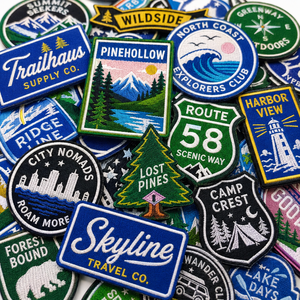 Parches de tela con logotipo de letras de diseño al por mayor, insignias termoadhesivas, parches bordados personalizados estilo outdoor para sombrero - Product Image 3