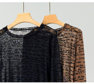 Versione floccata, maglietta a rete da donna, camicetta sottile con stampa di lettere, top trasparente traforato, t-shirt <span class=keywords><strong>nera</strong></span> a <span class=keywords><strong>maniche</strong></span> <span class=keywords><strong>lunghe</strong></span> - Product Image 6