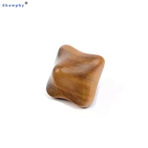 Shawphy Holz-Massageball Stacheliger Stressball für Hand- und Körperübungen Handflächenmassagegerät mit Musikfunktion zur Alzheimer-Prävention 5cm - Product Image 4