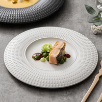 Nouvel arrivage de bols de service de salade en céramique de porcelaine blanche ronde de luxe Vaisselle de cuisine Vaisselle Ensembles de bols de restaurant