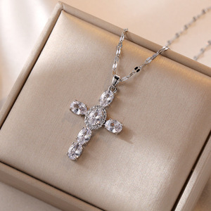 PFT Trendige, kreuzförmige Luxus-Halskette, reich verziert, für Damen, vielseitig einsetzbar, für alle Gelegenheiten, Gliederkette aus Titanstahl - Product Image 4