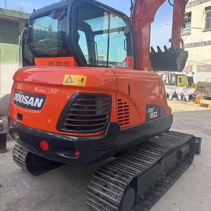 Excavatrice Doosan DX60 d'occasion, grande taille, 6 tonnes, hydraulique, modèle original, vendue à bas prix - Product Image 1