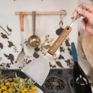 Spatule de barbecue en acier inoxydable en gros, manche en bois gris, pelle à barbecue en métal, retourneur de grillades résistant à la chaleur, outils de cuisson pour extérieur - Product Image 2