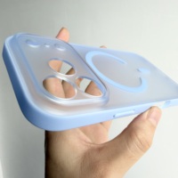 Coque magnétique translucide mate givrée antichoc pour iPhone 18 Pro Max 17, compatible avec la charge sans fil et anti-traces de doigts