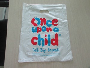 Bolsas de Compra de Materiales Reciclados, Bolsa Troquelada para Negocios y Compras, Hecha de HDPE/LDPE/PLA, Origen Vietnam, Color Personalizado - Product Image 5