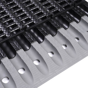 Modulair Plastic Vloertegels Antislip Klikvergrendelsysteem Modern Ontwerp Voor Professionele Autowasstraat Werkplaats Voertuig - Product Image 3