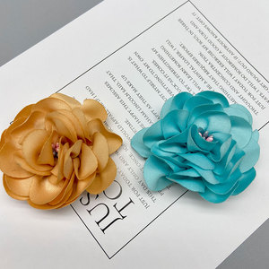 Tissu floral moulé 6 cm Camélia en tissu tricoté à la main pour accessoires vestimentaires DIY, coiffes, chaussures, sacs, bijoux - Product Image 4