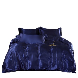 Ensemble de literie en satin multicolore quatre pièces, housse de couette, drap de lit, taille king, vente en gros - Product Image 1
