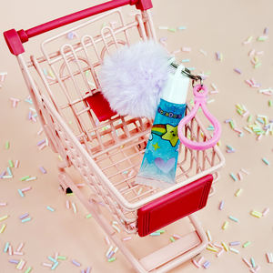 Vente chaude MoraDora 6g brillant à lèvres pour enfants moelleux porte-clés papillon embelli emballage inclus sans danger pour le maquillage du groupe d'âge 5 + - Product Image 3