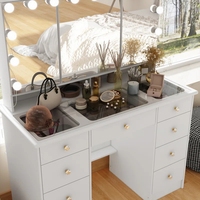 Coiffeuse de maquillage moderne de style de luxe avec miroir et lumière