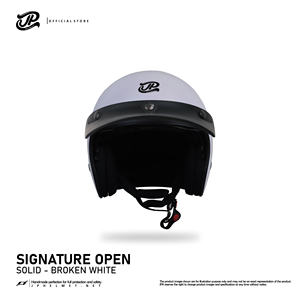 Casque demi-face rétro blanc cassé ouvert JP Signature, offre une sécurité moderne pour un confort et une protection de conduite inégalés. - Product Image 2