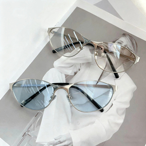 Punk Y2K Style Design Metal Fashion Oversized <b>Sunglasses</b> for Travel Cycling Driving UV protection Men's and Women's <b>Sunglasses</b> - Product Image 1