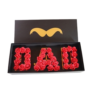 Scatole di fiori regalo rettangolari <span class=keywords><strong>per</strong></span> la festa del <span class=keywords><strong>papà</strong></span> personalizzate all'ingrosso <span class=keywords><strong>per</strong></span> mazzi scatola di <span class=keywords><strong>papà</strong></span> ti amo sorpresa <span class=keywords><strong>papà</strong></span> Rose Love Flower Box - Product Image 1