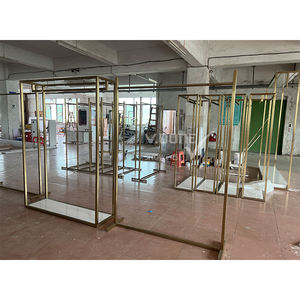 Exhibidor de Ropa para Tienda Móvil con Construcción de Vidrio/Madera Contrachapada/Metal, Color y Tamaño Personalizables para Uso en Centros Comerciales - Product Image 5