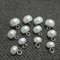 Botones de resina con forma de bollo vaporizado, cosidos a mano, con vástago de cobre y perla, de caña alta, de fábrica de suministro directo, China