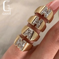 Bague personnalisée avec initiale, diamant de laboratoire, or 10K/14K/18K, 26 lettres de l'alphabet, bague signet hip-hop pour homme et femme