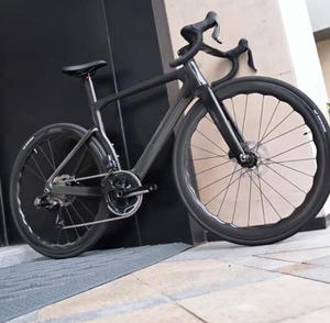 Vélo de course sur route T8pro 2nd 3K en fibre de carbone, roue 700c, frein à disque, 24 vitesses, guidon intégré sans fil - Product Image 1