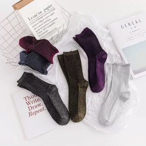 Chaussettes pour femmes de haute qualité, chaussettes mi-hautes verticales pour filles, mode printemps, fil doré et argenté, chaussettes de loisirs, chaussettes mi-hautes 2025 - Product Image 2
