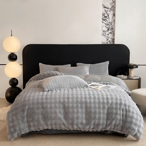 Mô hình mới bong bóng lông Thỏ sữa bốn mảnh đặt dày ấm áp cao giường đặt tấm lông cừu bong bóng cho giường nhà - Product Image 3