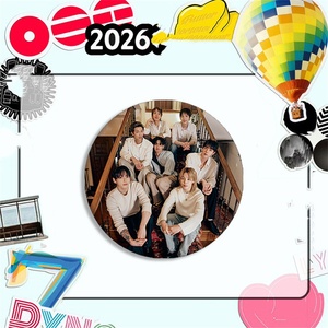 Insignias Redondas de Acrílico y Hojalata de los Ídolos de KPOP por el 13º Aniversario: JK, J-HOPE, RM, JIN, JIMIN, <span class=keywords><strong>SUGA</strong></span>, V - Broches y Accesorios para Bolsos Estilo Coreano - Product Image 4