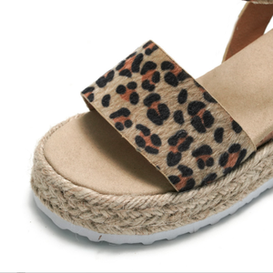 Nuevas Sandalias de Tiras para Niñas, Sandalias con Estampado de Leopardo para Niños en Europa, Sandalias Casuales con Plataforma y Tacón para Exteriores - Product Image 2
