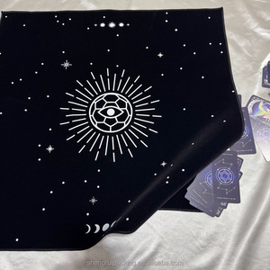 Paño de Altar para Tarot, Tela de Adivinación, Luna Negra y Sol, Terciopelo Cuadrado de 22 Pulgadas, Mantel para Cartas del Tarot, para Brujería y Rituales Espirituales - Product Image 2