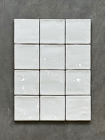 Les briques blanches de petite taille les plus vendues, de 100 et 150 millimètres, sont utilisées pour les murs des cuisines, des salles à manger et des salles de bain.