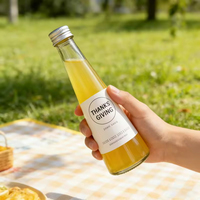 Ergonomische conische glazen drinkfles, gladde gebogen sapcontainer met schroefdop, op maat gemaakte inhoud, voor thuis, café en reizen