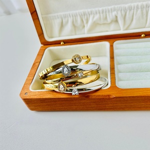 <span class=keywords><strong>Pulsera</strong></span> <span class=keywords><strong>de</strong></span> Acero Inoxidable con Diseño <span class=keywords><strong>de</strong></span> Gota <span class=keywords><strong>de</strong></span> Agua y Zirconia en Forma <span class=keywords><strong>de</strong></span> Corazón, Cierre Suave, Impermeable y Resistente a la Decoloración, Éxito <span class=keywords><strong>de</strong></span> Ventas Transfronterizo - Product Image 4