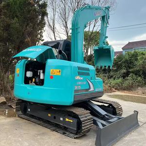 Excavatrice d'occasion KOBELCO SK75, commande optimisée, technologie de pointe, capacité de la benne de 0,28 m³, poids opérationnel de 7500 kg - Product Image 4