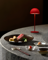 Wiederaufladbare Einfache Dekorative Tischlampe Gerippter Kuppelschirm Touch-Dimmbar Typ C Kabellose Nachttischlampe Hotel Restaurant