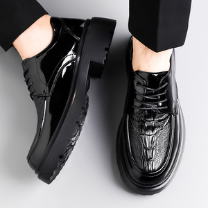 Zapatos de Hombre con Cordones de Cuero Charol, Estilo Casual, Color Negro Sólido, Hechos en Wenzhou - Product Image 3